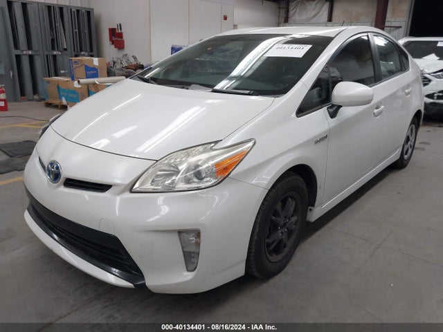 Toyota Prius Two 2015 JTDKN3DU0F0478498 Image 2