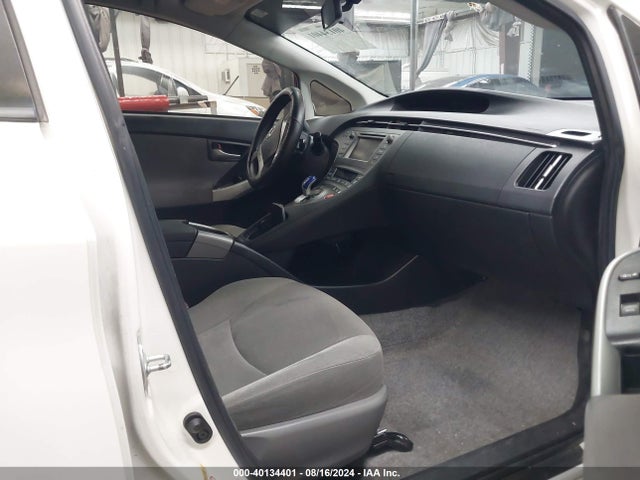 Toyota Prius Two 2015 JTDKN3DU0F0478498 Image 5