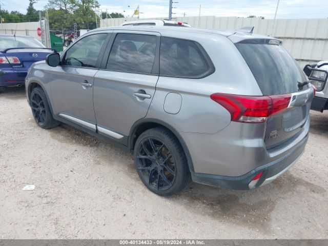 JA4AD2A37JJ000841 Mitsubishi Outlander Es