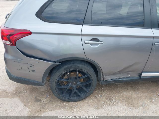 JA4AD2A37JJ000841 Mitsubishi Outlander Es