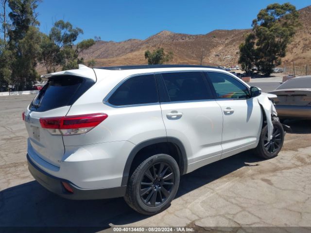 5TDKZRFH4JS544354 Toyota Highlander Se