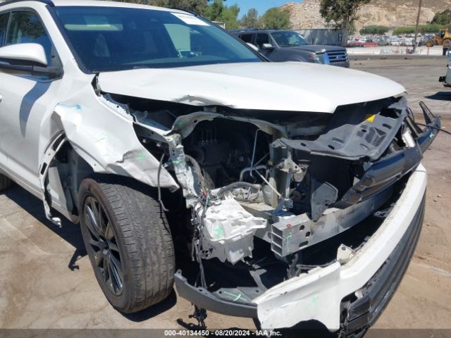 5TDKZRFH4JS544354 Toyota Highlander Se