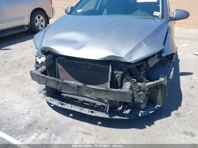 5NPD84LFXJH270195 Hyundai ELANTRA SEL
