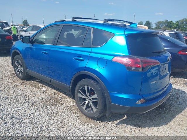Toyota Rav4 Xle 2017 JTMRFREV7HJ716544 Image 3