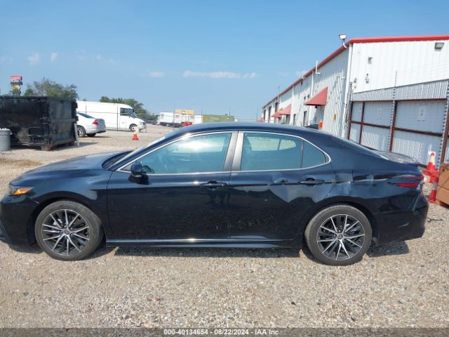 4T1T11AK8NU700019 Toyota CAMRY SE