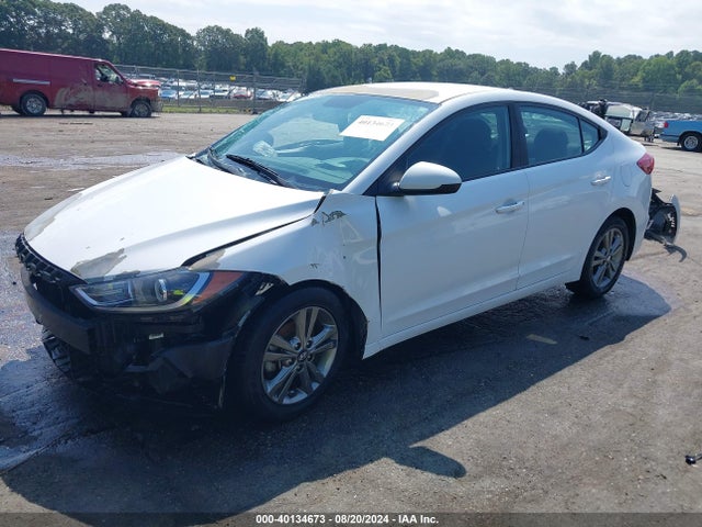 Hyundai ELANTRA SEL 2018 5NPD84LF9JH243683 Image 2