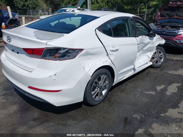 Hyundai ELANTRA SEL 2018 5NPD84LF9JH243683 Image 4