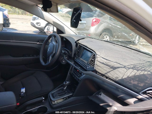 Hyundai ELANTRA SEL 2018 5NPD84LF9JH243683 Image 5