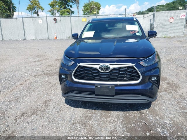 Toyota Highlander Xle 2022 5TDGZRBH2NS569061 Image 12