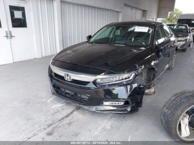 1HGCV2F99JA053843 Honda Accord Touring 2.0t