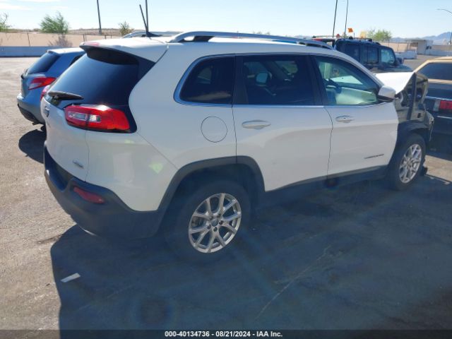 1C4PJLCS3GW302867 Jeep Cherokee Latitude