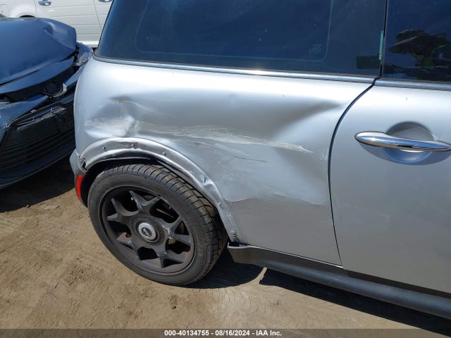 2004 MINI COOPER S WMWRE33414TD82729 Photo 5