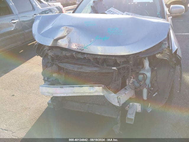 3C4NJCCB1JT461472 Jeep Compass Limited Fwd