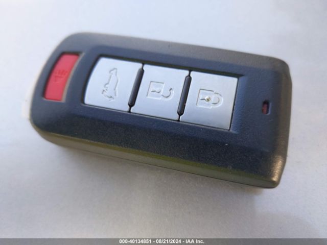 JA4AZ3A32KZ041601 Mitsubishi Outlander Sel