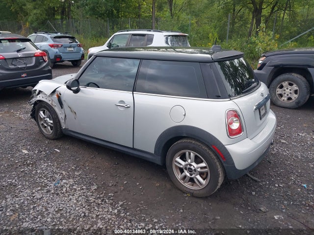 2013 MINI HARDTOP WMWSU3C53DT685344 Photo 2