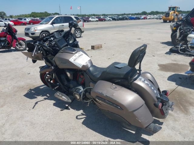 2021 INDIAN MOTORCYCLE CO. CHALLENGER 56KLCDRR6M3401676 Photo 2