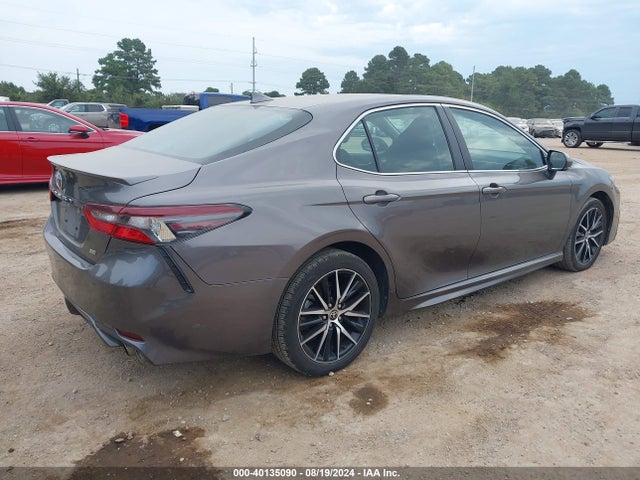 4T1G11AK5NU695699 Toyota CAMRY SE