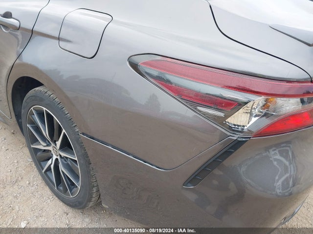 4T1G11AK5NU695699 Toyota CAMRY SE