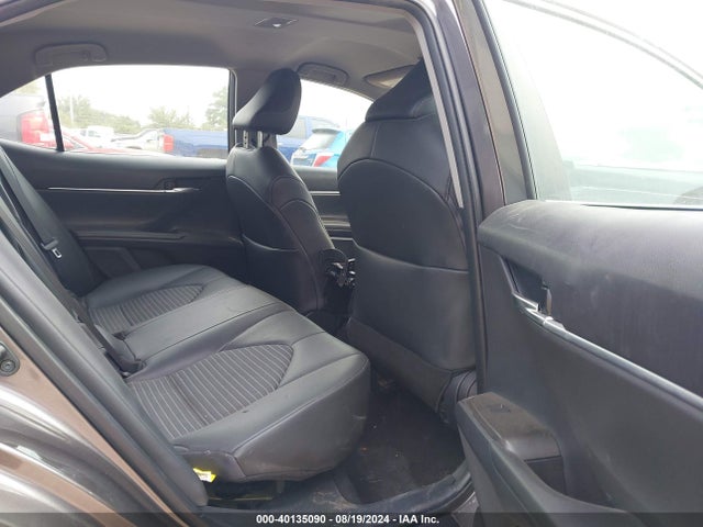4T1G11AK5NU695699 Toyota CAMRY SE