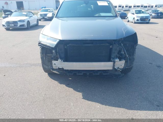 WA1LHAF7XHD046143 Audi Q7 2.0t Premium