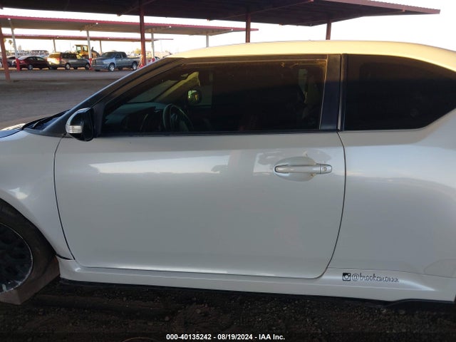Scion TC 2015 JTKJF5C72FJ000571 Image 14