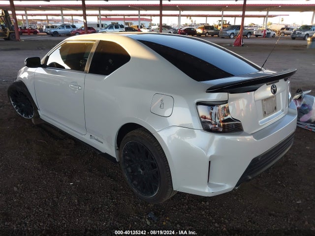 JTKJF5C72FJ000571 Scion TC