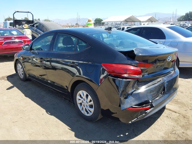 Hyundai ELANTRA SE 2018 5NPD74LF3JH371839 Image 3