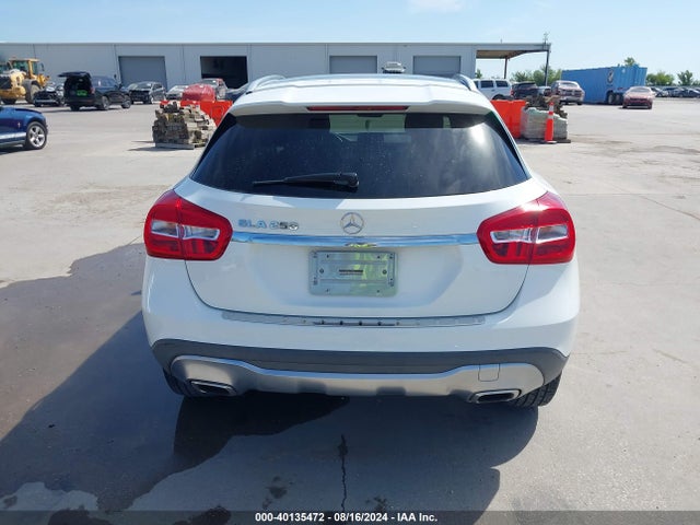 Mercedes-Benz GLA 250 2018 WDCTG4EB0JJ477835 Image 16