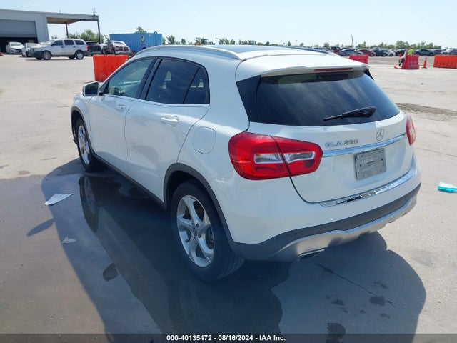 Mercedes-Benz GLA 250 2018 WDCTG4EB0JJ477835 Image 3