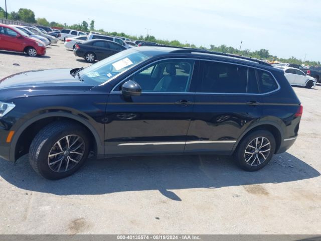 3VV3B7AX8LM138240 Volkswagen Tiguan 2.0t Se/2.0t Se R-line Black/2.0t Sel