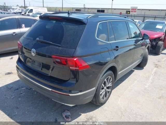 3VV3B7AX8LM138240 Volkswagen Tiguan 2.0t Se/2.0t Se R-line Black/2.0t Sel