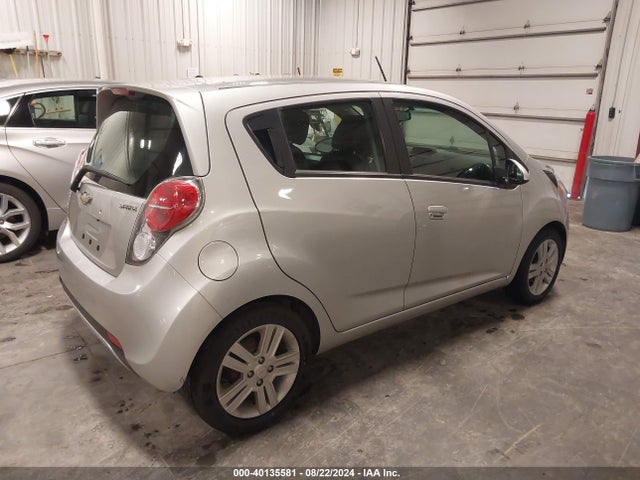 Chevrolet Spark 1lt Cvt 2015 KL8CD6S96FC716272 Image 4