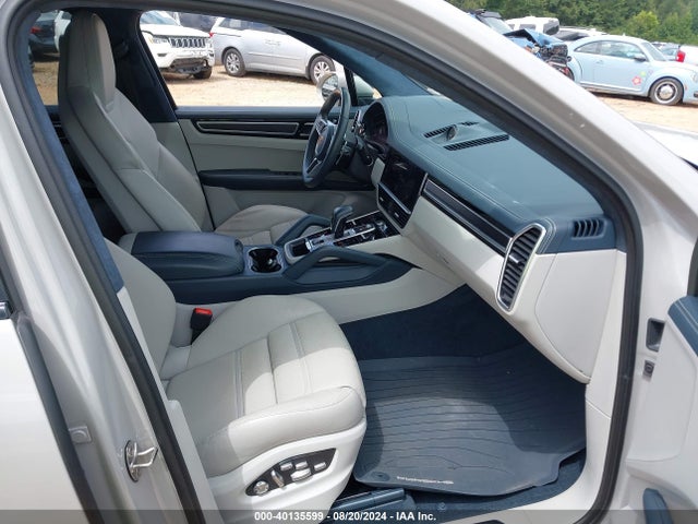 2021 PORSCHE CAYENNE WP1AG2AY2MDA35121 Photo 4