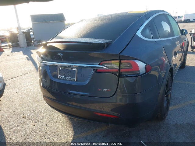 2017 TESLA MODEL X 5YJXCBE46HF052808 Photo 3