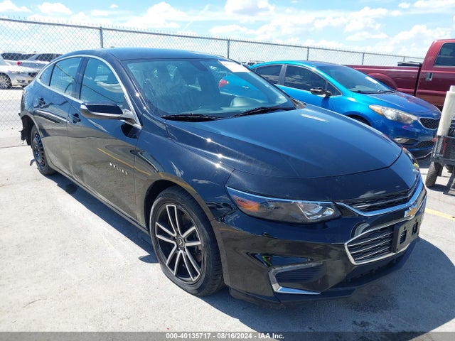 2018 1G1ZD5ST7JF251900 main image