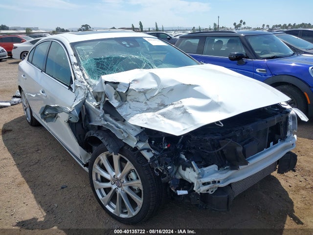 LYV402FM9GB113921 Volvo S60 Inscription T5 Drive-e Platinum