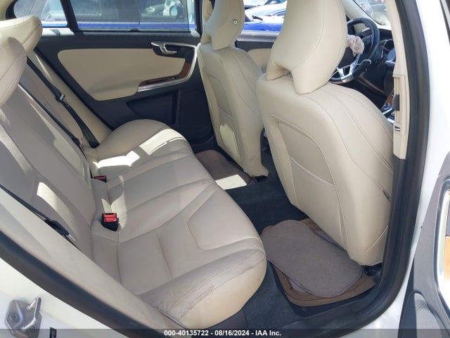 LYV402FM9GB113921 Volvo S60 Inscription T5 Drive-e Platinum