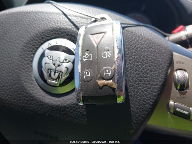 2010 JAGUAR XF SAJWA0HEXAMR68030 Photo 10