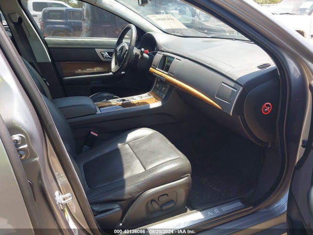 2010 JAGUAR XF SAJWA0HEXAMR68030 Photo 4