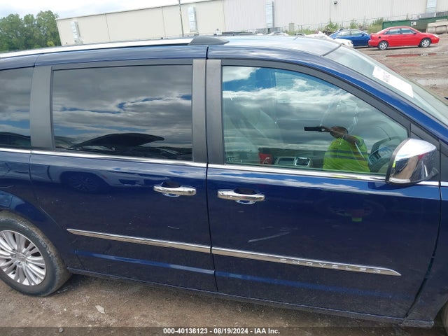 2C4RC1GG1FR579179 Chrysler Town & Country Limited Platinum