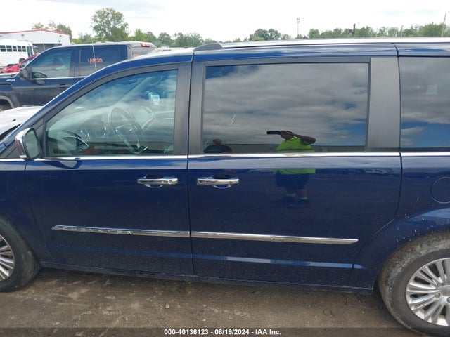 2C4RC1GG1FR579179 Chrysler Town & Country Limited Platinum