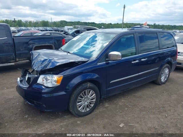 2C4RC1GG1FR579179 Chrysler Town & Country Limited Platinum