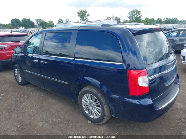 2C4RC1GG1FR579179 Chrysler Town & Country Limited Platinum