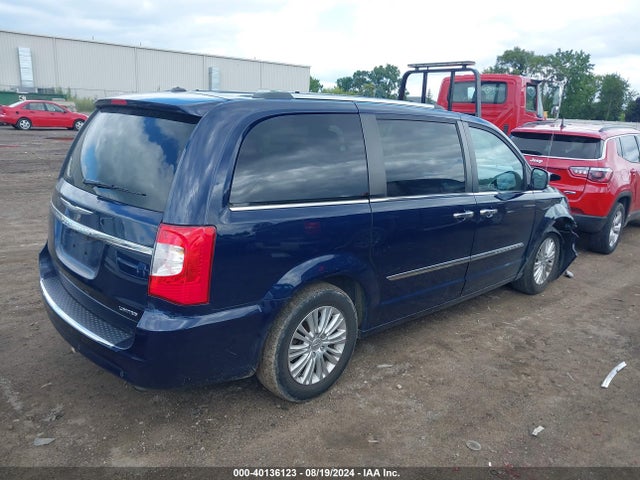 2C4RC1GG1FR579179 Chrysler Town & Country Limited Platinum