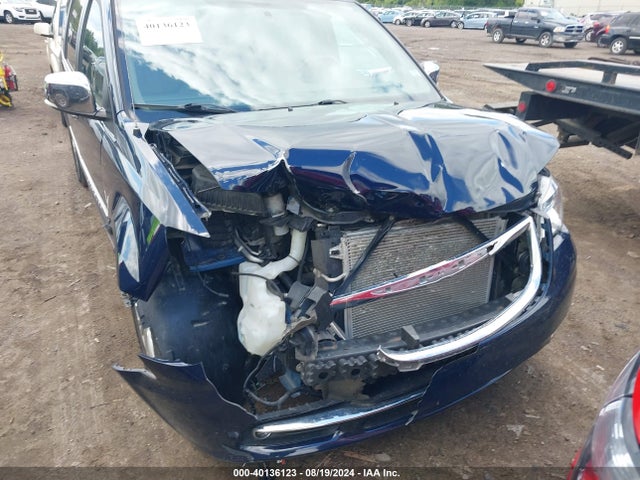 2C4RC1GG1FR579179 Chrysler Town & Country Limited Platinum
