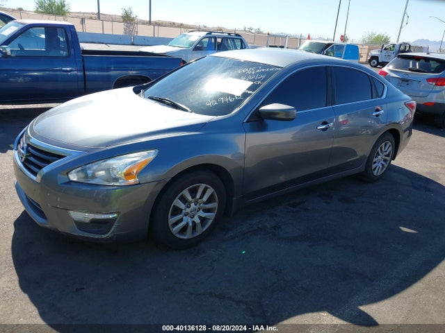Nissan Altima 2.5 S 2015 1N4AL3AP9FC409460 Image 2
