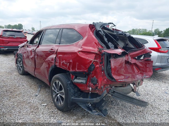 Toyota Highlander Xle 2022 5TDGZRBH9NS239935 Image 3