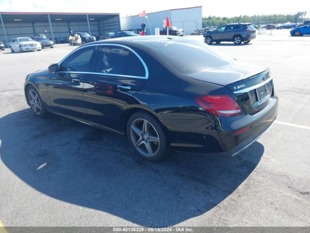 WDDZF4KB5JA470537 Mercedes-Benz E 300 4matic