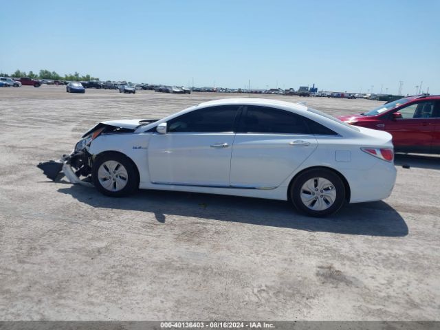 KMHEC4A42FA137963 Hyundai SONATA HYBRID
