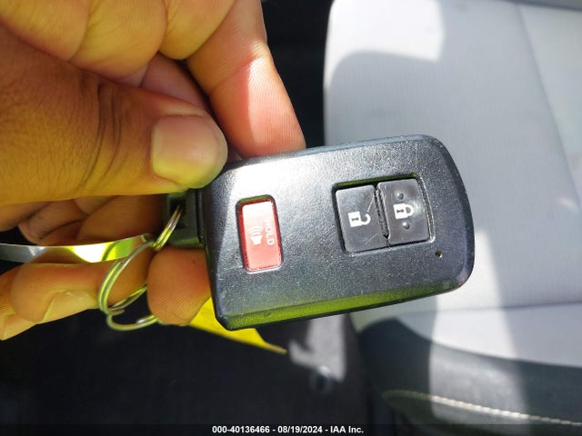 Toyota Rav4 Xle 2017 2T3WFREV0HW393541 Image 11